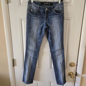 GRANE Low Rise Straight Jeans Medium Wash Y2K 90s Embroidered Size 5 Distressed